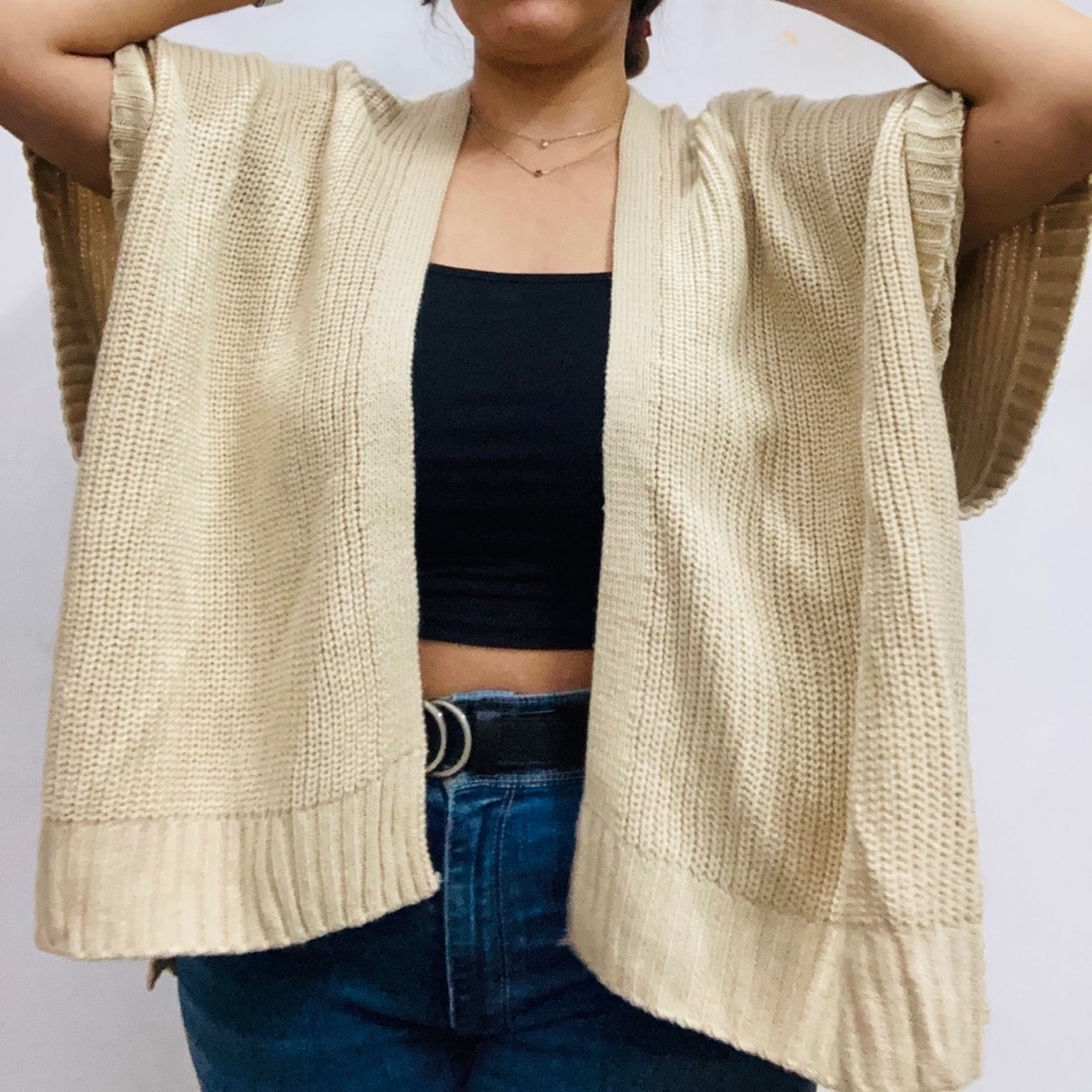 Forever 21 Kaftaan Winter Shrug - Picture 1 of 4
